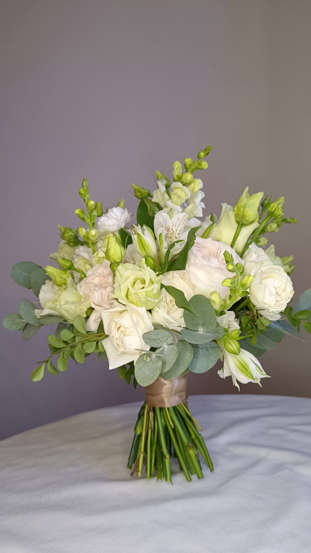 Букет невесты многосоставный с эквадорской розой