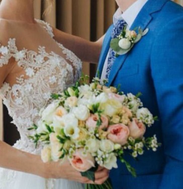 Букет невесты с хамелациумом и фрезией