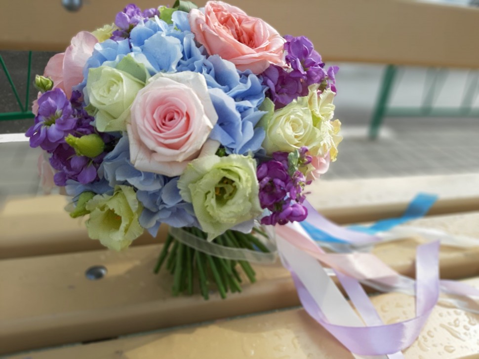 Букет невесты с гартензией