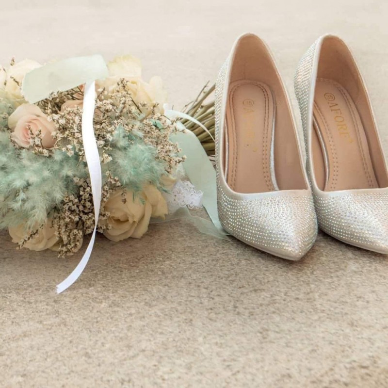 Букет невесты с крашенной пампасной травой